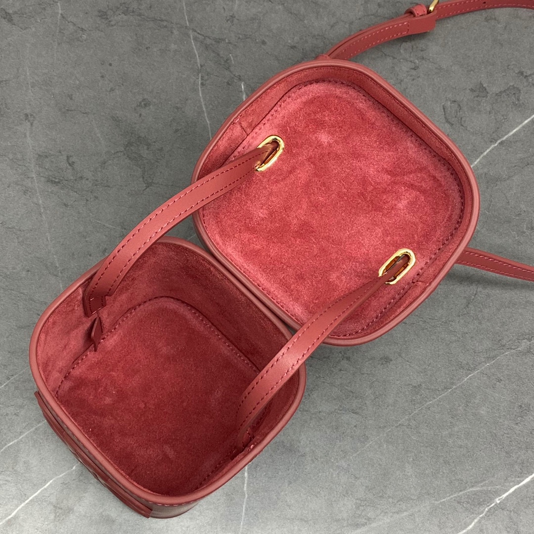 Celine Box Triomphe Shoulder Bag In Smooth Calfskin Red 199263